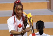 Phong cách thời trang Naomi Osaka, mỹ nhân thắp đuốc Olympic