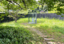 Chỉ có thể là Nhật Bản! Hòa mình vào thiên nhiên với toilet xuyên thấu rộng rãi nhất thế giới