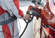 Cùng với Mỹ, Nhật Bản tham gia mở kho dự trữ dầu giúp kiềm chế giá tăng